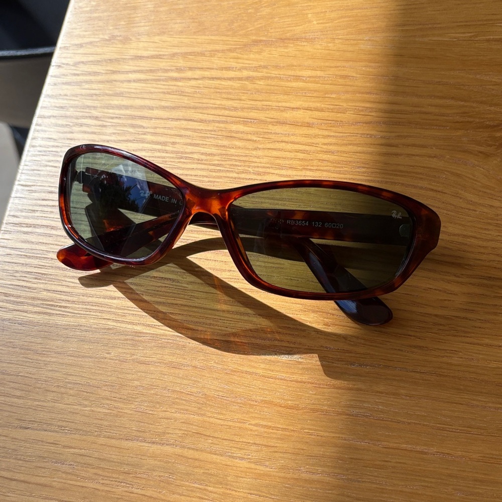 Ray-Ban Amber Sunglasses
